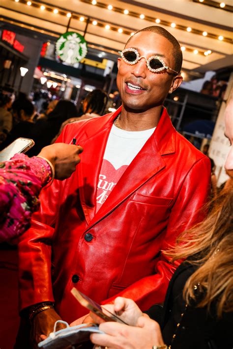 louis vuitton assistant manager salary|pharrell williams louis vuitton salary.